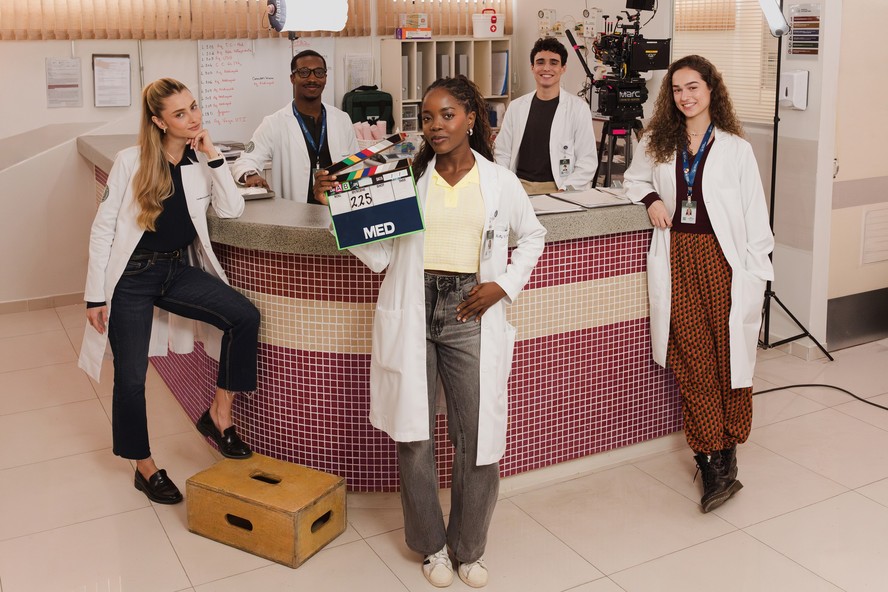 Netflix anuncia produção de “MED”, drama médico brasileiro estrelado por Clara Moneke