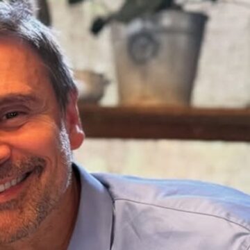 Filhos adolescentes de Murilo Rosa roubam a cena em fotos com a mãe