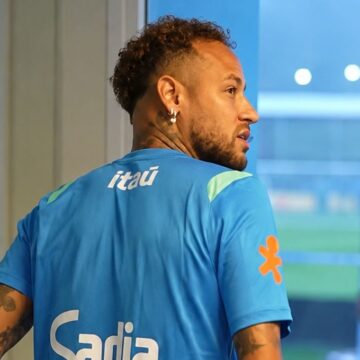 Neymar tem lesão confirmada pela CBF e vira dúvida para estreia na Copa