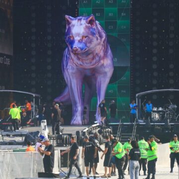 Veja como está o palco do show de Shakira em Copacabana; estrutura impressiona