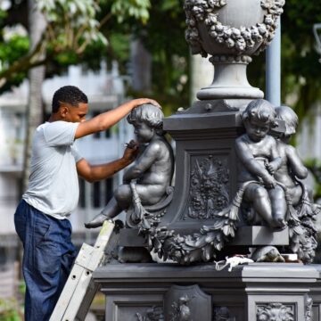 Restauração de monumentos em Salvador envolve técnicas especiais de limpeza e proteção das peças