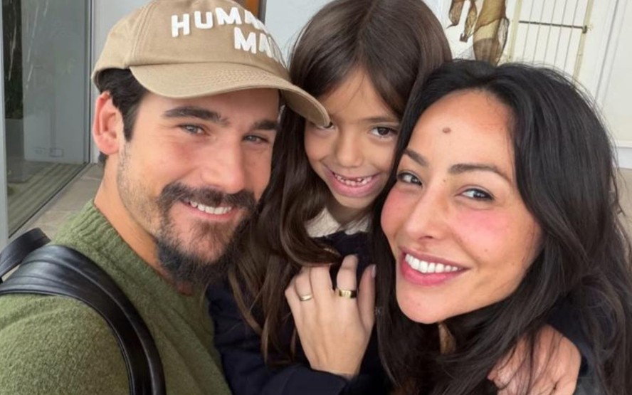 Nicolas Prattes faz aniversário e ganha declaração romântica de Sabrina Sato: “Nosso Zezé”
