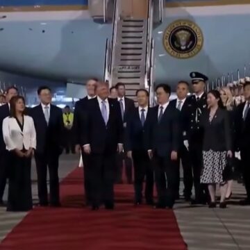 Trump chega à China para encontro com Xi Jinping