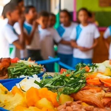 Câmara de Salvador aprova restrição a ultraprocessados na merenda escolar