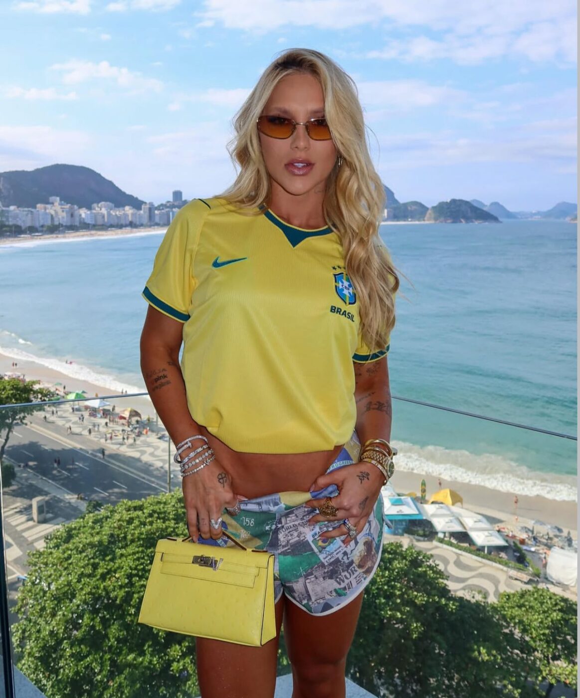Virginia se hospeda em hotel de luxo antes de jogo da Seleção no Rio