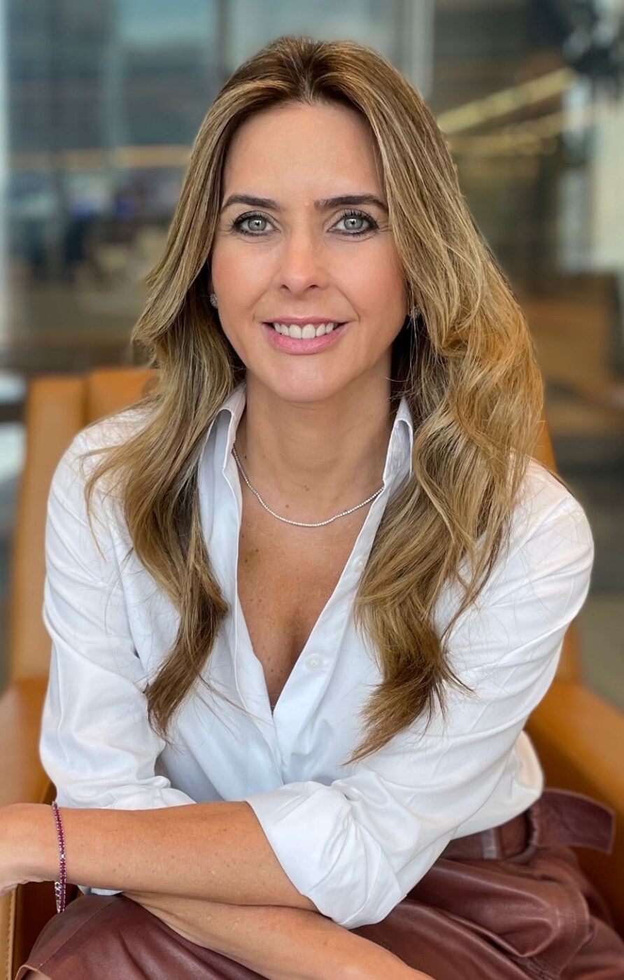 Câmara entrega Medalha Thomé de Souza à executiva Vanessa Gordilho
