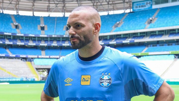 Ancelotti surpreende e convoca Weverton, ex-Palmeiras e atual Grêmio, para a Copa