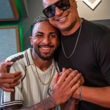 Xanddy lamenta morte do cantor Zau O Pássaro: “Menino doce”