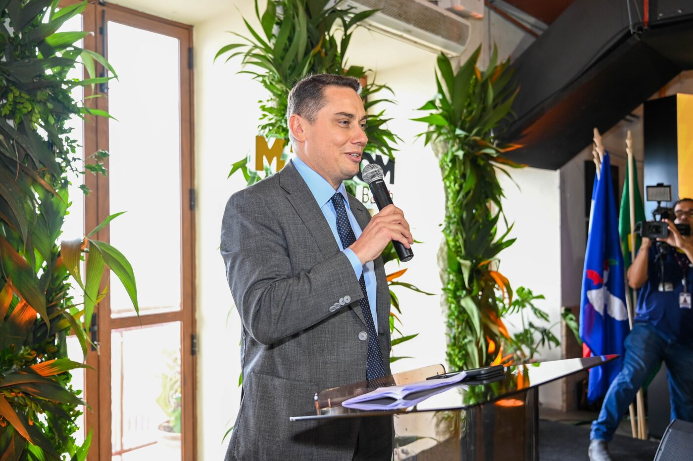 Cristiano Lobato Flores