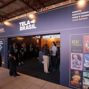 Cinema brasileiro ocupa as ruas de Salvador com projeções gratuitas e experiências imersivas