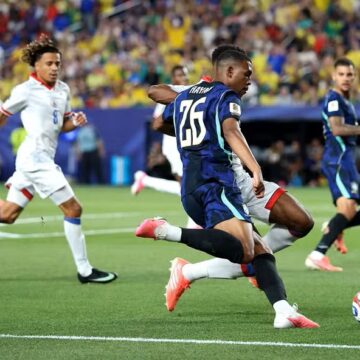 Brasil x Escócia: Rayan substitui Raphinha entre os titulares e Neymar começa no banco