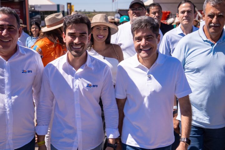 Júnior Marabá recebe ACM Neto durante visita à Bahia Farm Show