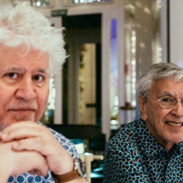 Caetano Veloso publica fotos ao lado de Pedro Almodóvar em Madri: ‘Que maravilha de noite’