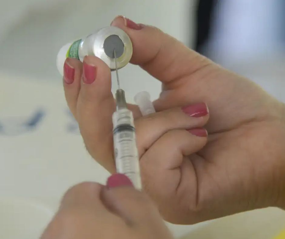 SUS começa a aplicar neste mês vacina que protege crianças contra pneumonia e meningite