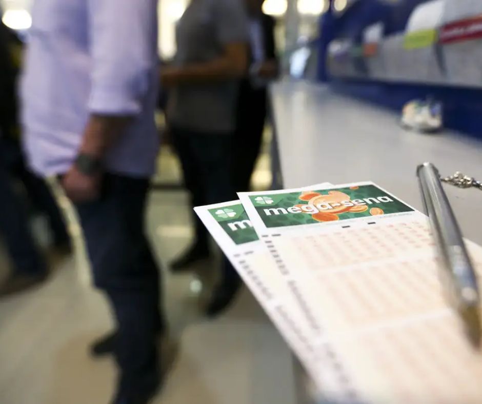 Mega-Sena acumula e prêmio principal vai para R$ 8 milhões