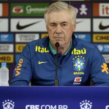 Ancelotti aposta na bola parada e projeta Neymar de volta na próxima semana