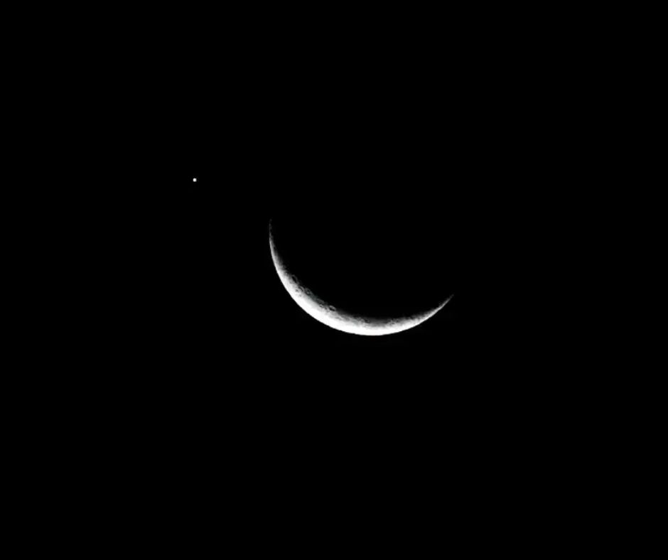 Fenômeno de planetas alinhados com a Lua pode ser observado a olho nu