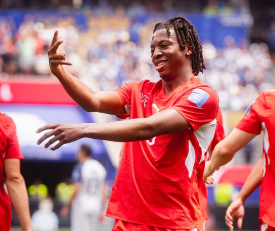 Reserva marca duas vezes e Suíça goleia Bósnia na Copa do Mundo
