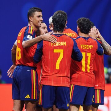 Espanha se recupera após tropeço na estreia e vence Arábia Saudita por 4 a 0
