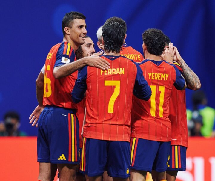 Espanha se recupera após tropeço na estreia e vence Arábia Saudita por 4 a 0
