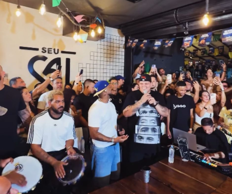 Diggo surpreende público e Menos é Mais invade palco em bar de Petrolina