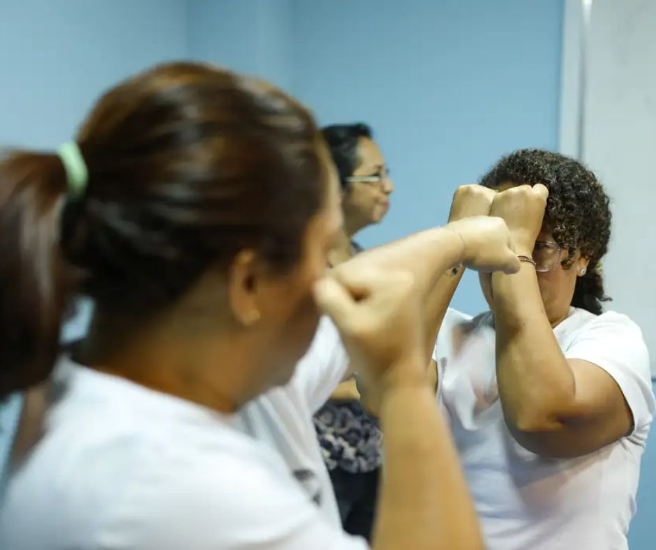 Senado aprova venda de spray de pimenta para defesa de mulheres