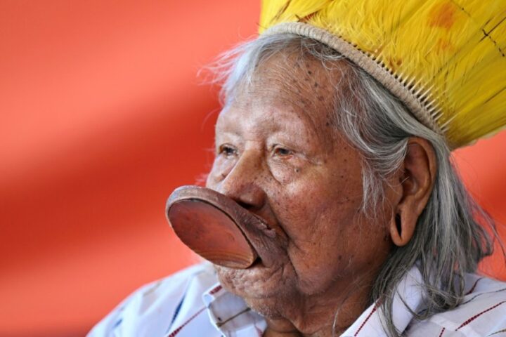 Aos 94 anos, Cacique Raoni é transferido para São Paulo após ser internado em estado grave