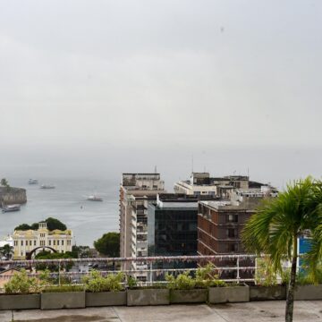 Chuvas geram mais de 400 ocorrências em Salvador e Defesa Civil mantém equipes em alerta