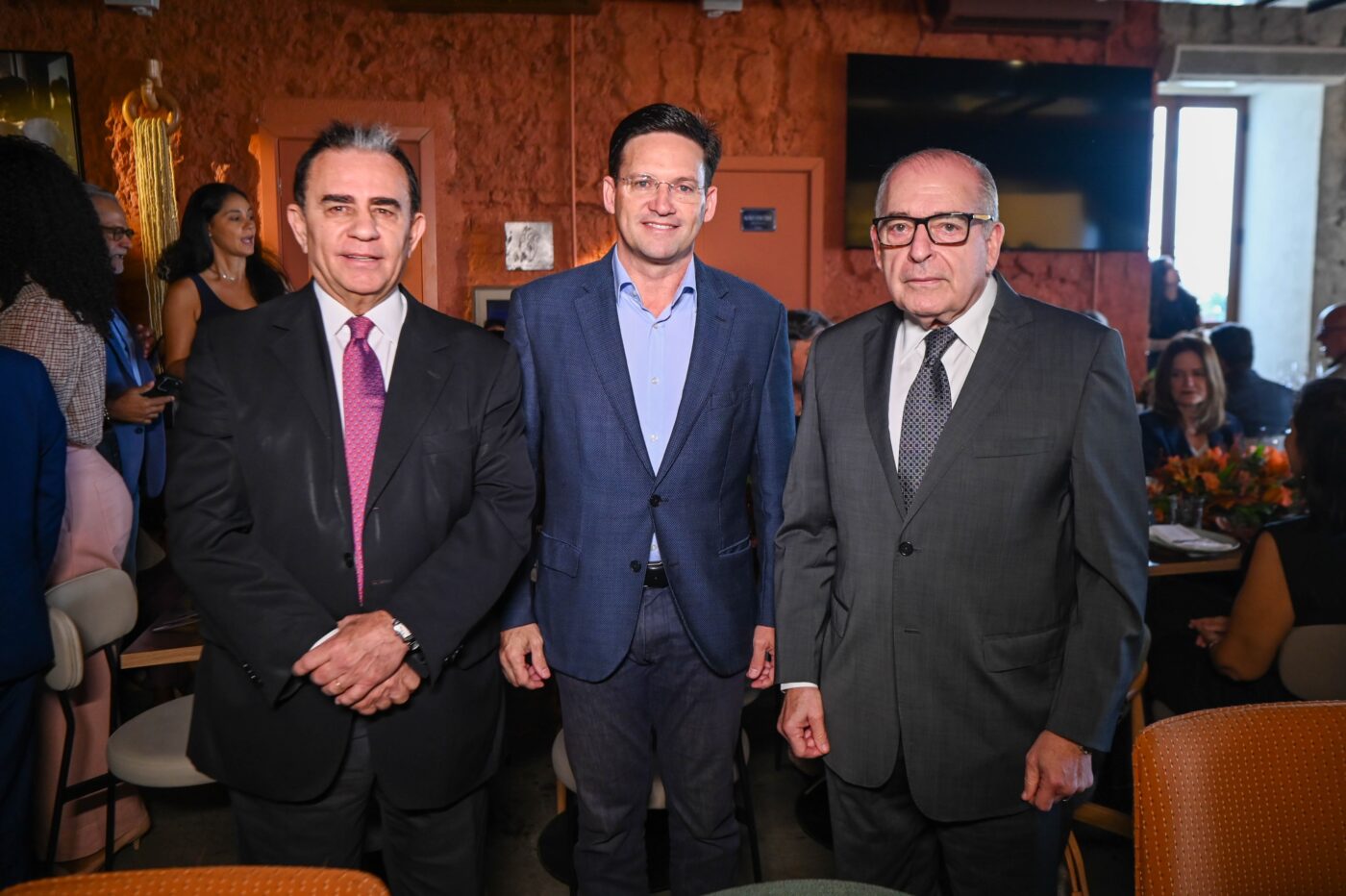 Flávio Lara Rezende, João Roma e ACM Júnior