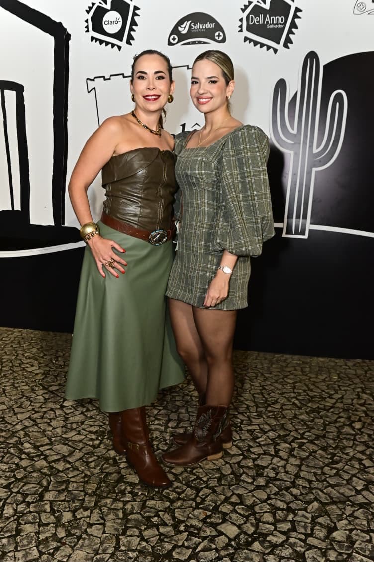 Thais Fagundes e Yasmin Guimarães 