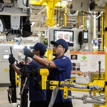 Colaboradores da BYD em Camaçari terão participação nos lucros de até R$ 10 mil