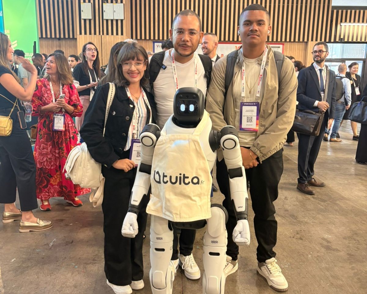 Estudantes baianos representam o Brasil em um dos maiores eventos de tecnologia do mundo, em Paris