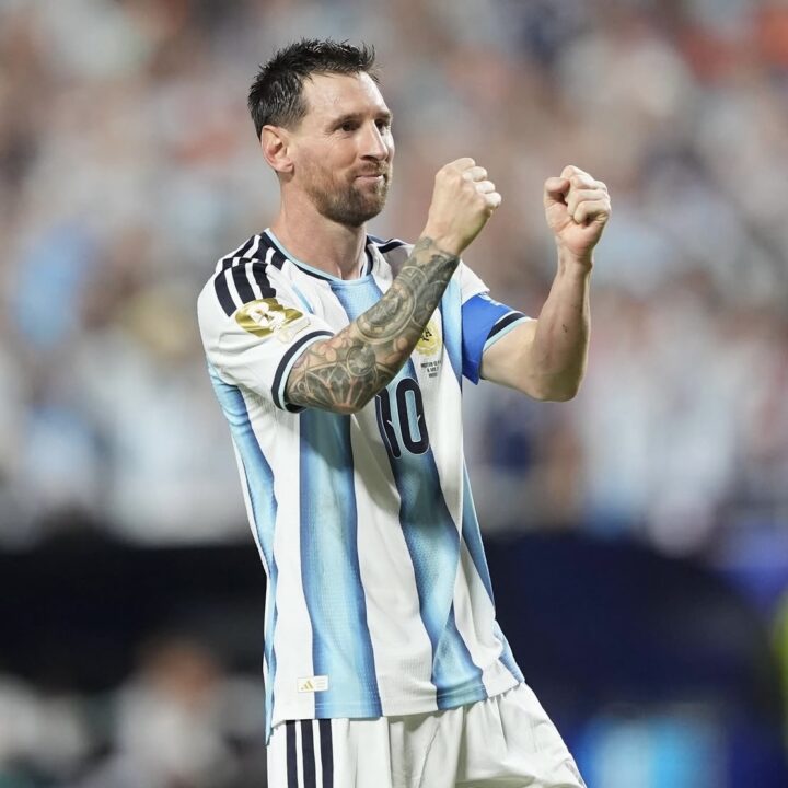 Messi bate recorde histórico e passa na frente de Cristiano Ronaldo; veja qual