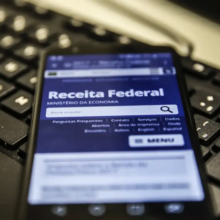 Receita Federal paga 2º lote de restituição do Imposto de Renda nesta terça (30)