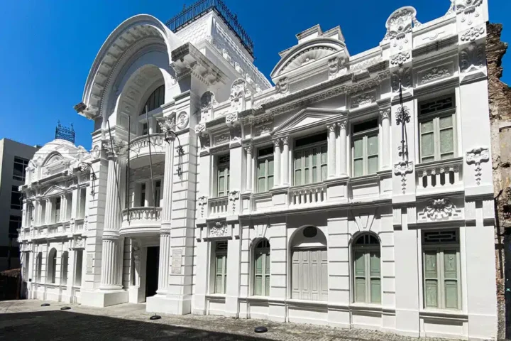 Museu em Salvador recebe festa exclusiva para mulheres com transmissão de jogo do Brasil