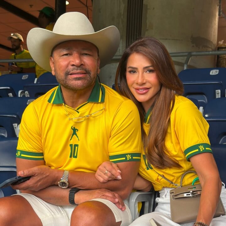 Pai de Neymar acompanha Brasil x Japão ao lado da namorada nos Estados Unidos