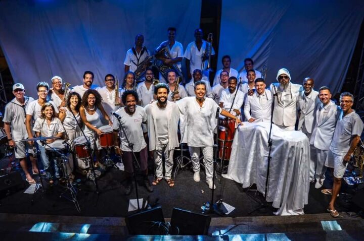 Orkestra Rumpilezz celebra 20 anos com show especial e homenagem a Letieres Leite em Salvador