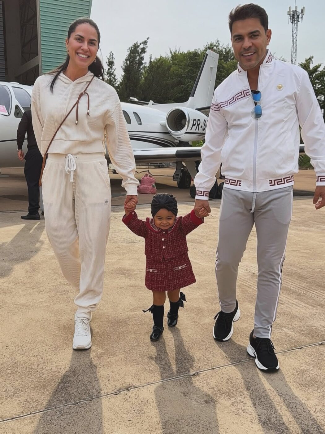 Filha de Graciele Lacerda e Zezé di Camargo passa por procedimento para retirada de nódulo do rosto