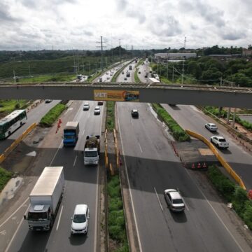 Obras do VLT avançam e provocam mudanças no trânsito da BR-324; veja dias e horários