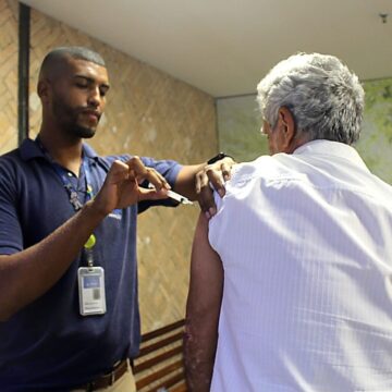 Salvador libera vacinação contra gripe para toda a população a partir desta segunda-feira (1º)