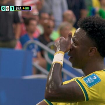 Brasil tem segundo gol de Vini Jr. anulado após revisão do VAR contra a Escócia