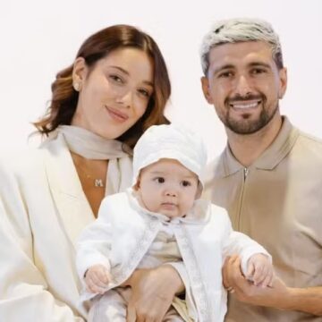 Antes da Copa do Mundo, Arrascaeta e Camila Bastiani celebram batizado do filho Milano