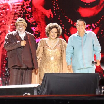 Alcione, Zeca Pagodinho e Jorge Aragão lotam o Maracanã na estreia da nova turnê