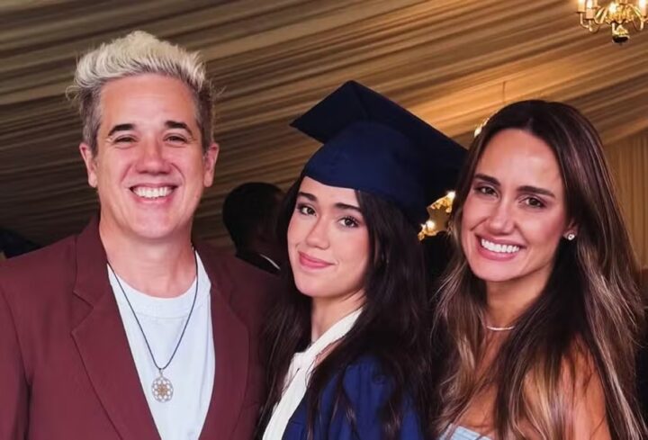 Rogério Flausino emociona fãs ao celebrar formatura da filha na Inglaterra
