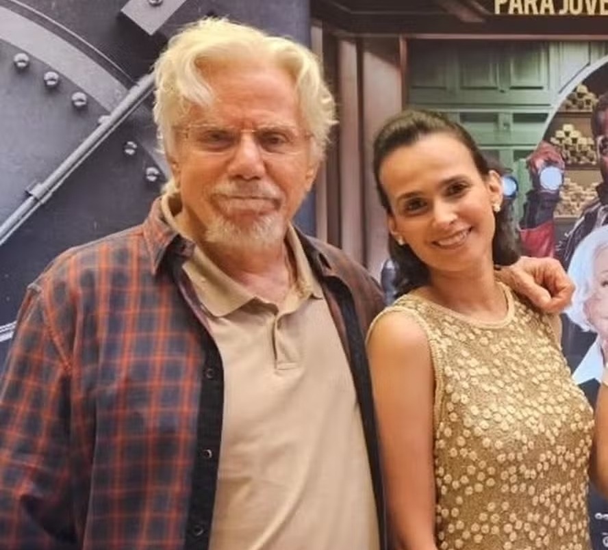 No aniversário, Reginaldo Faria ganha declaração da namorada 49 anos mais nova: ‘Te amo’