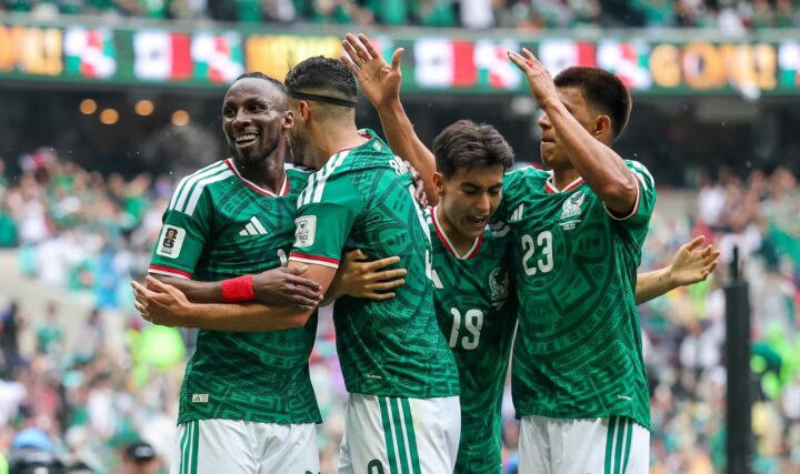 México vence África do Sul na estreia da Copa do Mundo em jogo com destaque para brasileiro