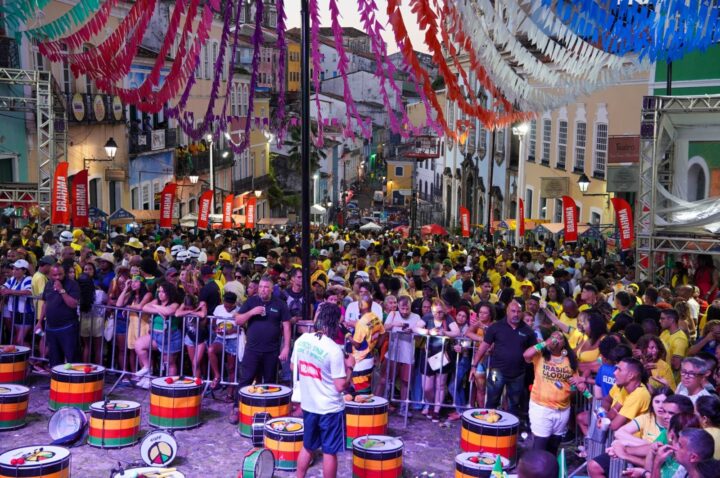 Torcida Brasil Olodum lota Pelourinho e anuncia nova edição durante a Copa
