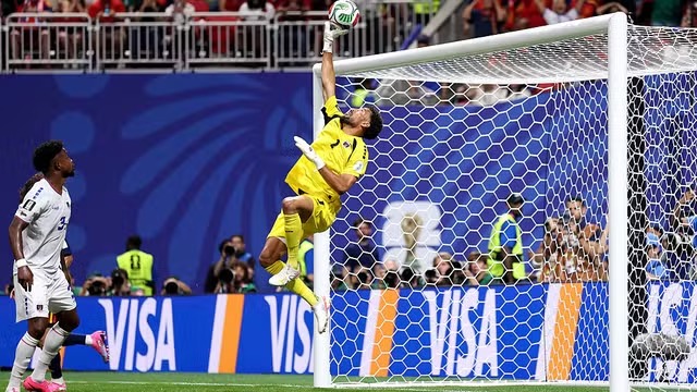 Vozinha brilha e Cabo Verde arranca empate histórico contra a Espanha na Copa do Mundo