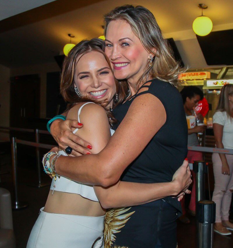 Leticia Colin homenageia tia, ex-integrante do Domingão do Faustão, e relembra início da carreira: ‘Foi dela a indicação’