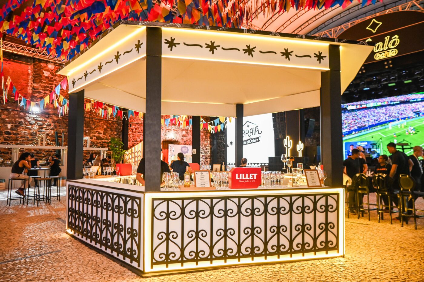 Com Lillet, cardápio de bebidas leva sofisticação ao Arraiá do Alô Alô Bahia